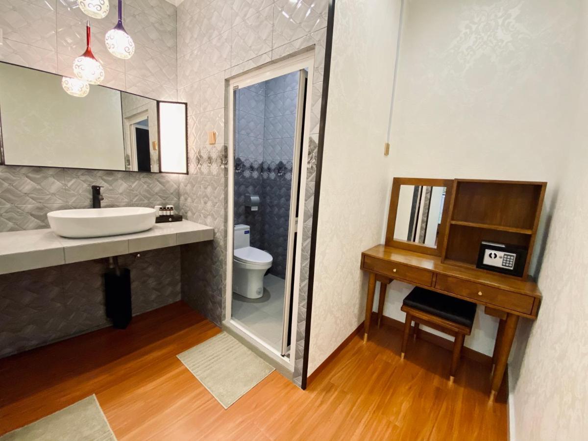 J Boutique Hotel 新张优惠 Muar Exterior foto